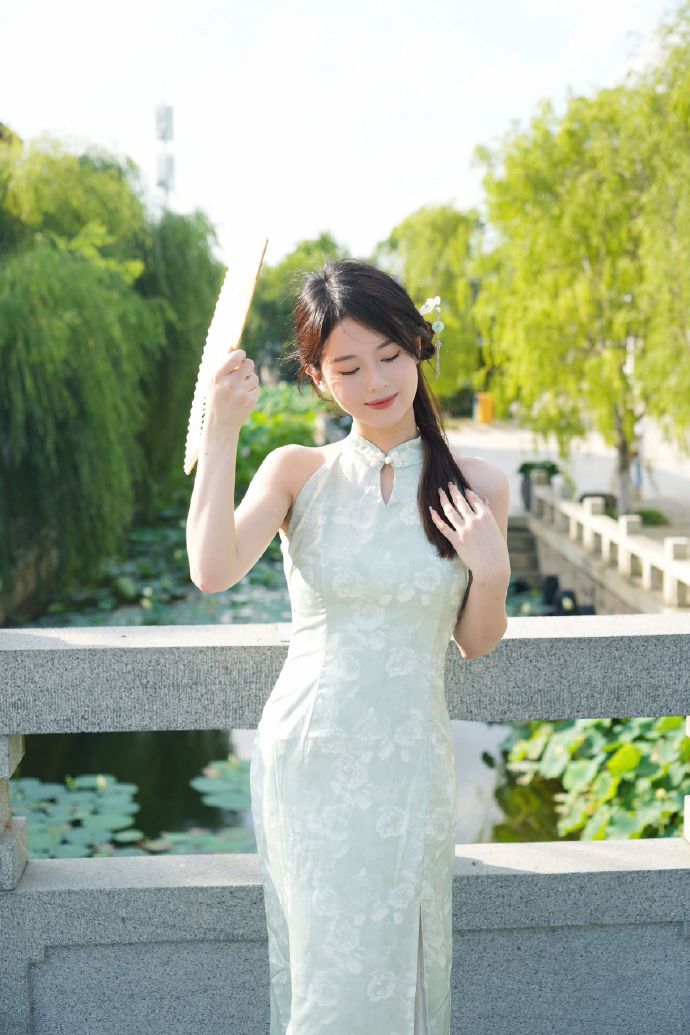 假期也能自动续播 · 传记